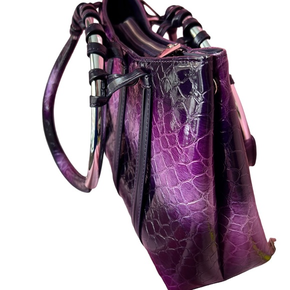 Purple handbag/purse and wallet. - Picture 7 of 16